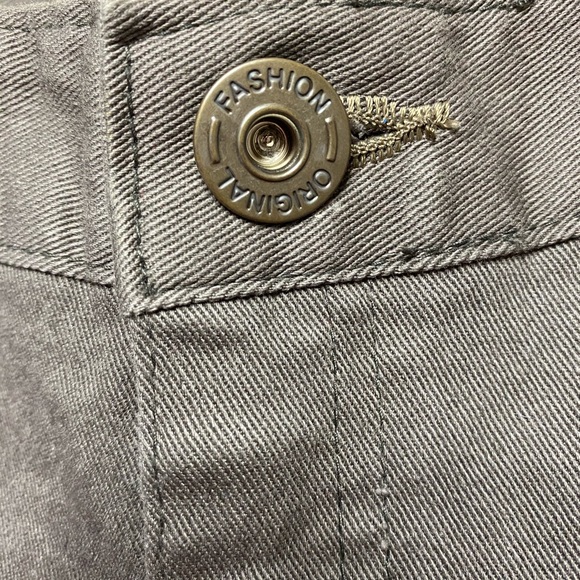 FASHION SHORT ORIGINAL - Picture 3 of 9